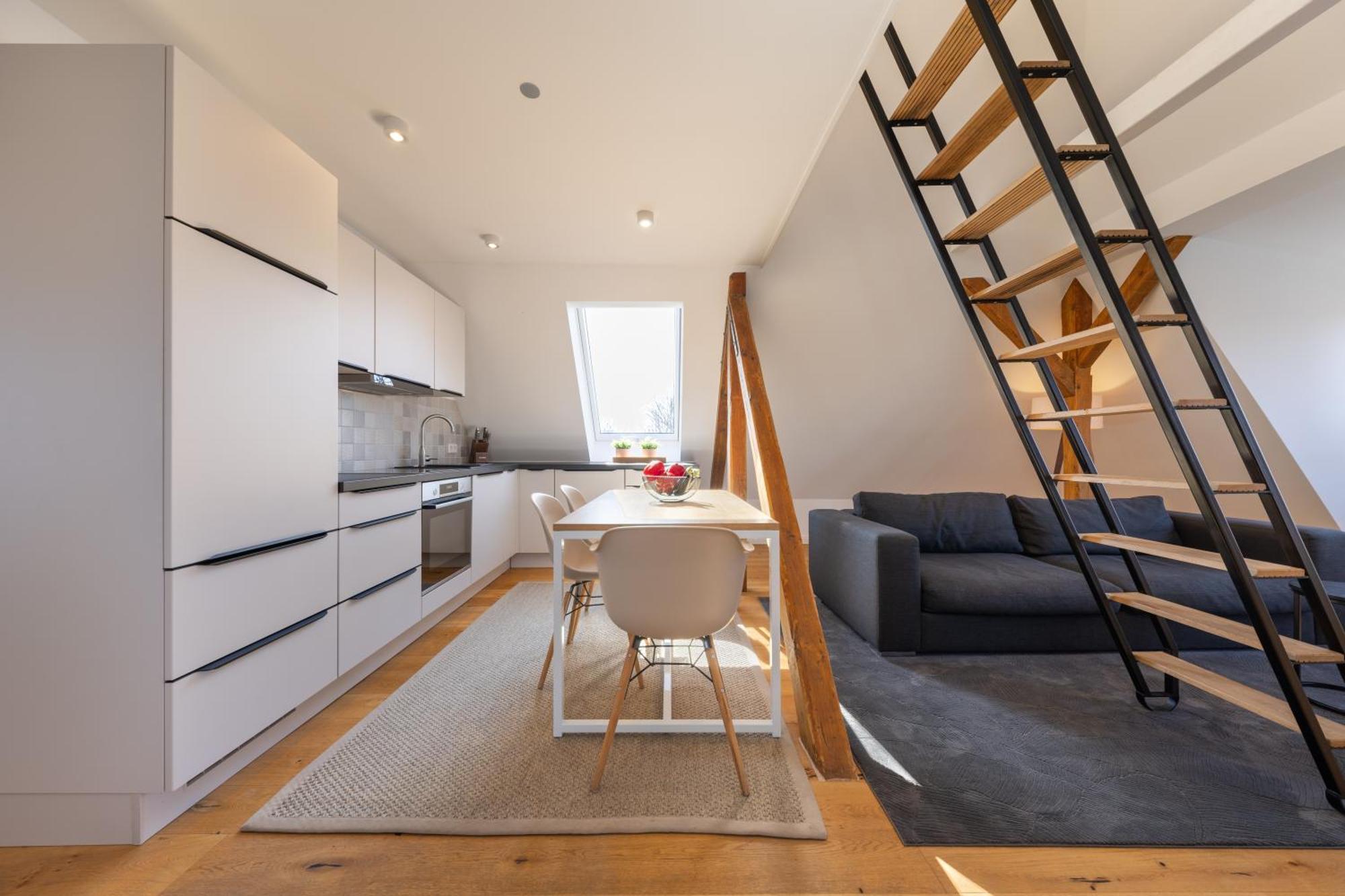 רוסטוק Ferienwohnung Strom Ahoi - Premium - Modern - Inkl Stellplatz - 200M Zum Alten Strom - Wasserblick מראה חיצוני תמונה